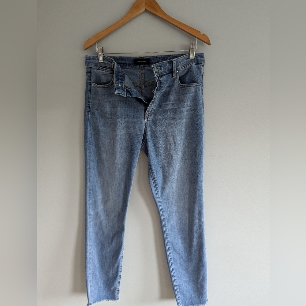 Club Monaco Cropped Jeans
